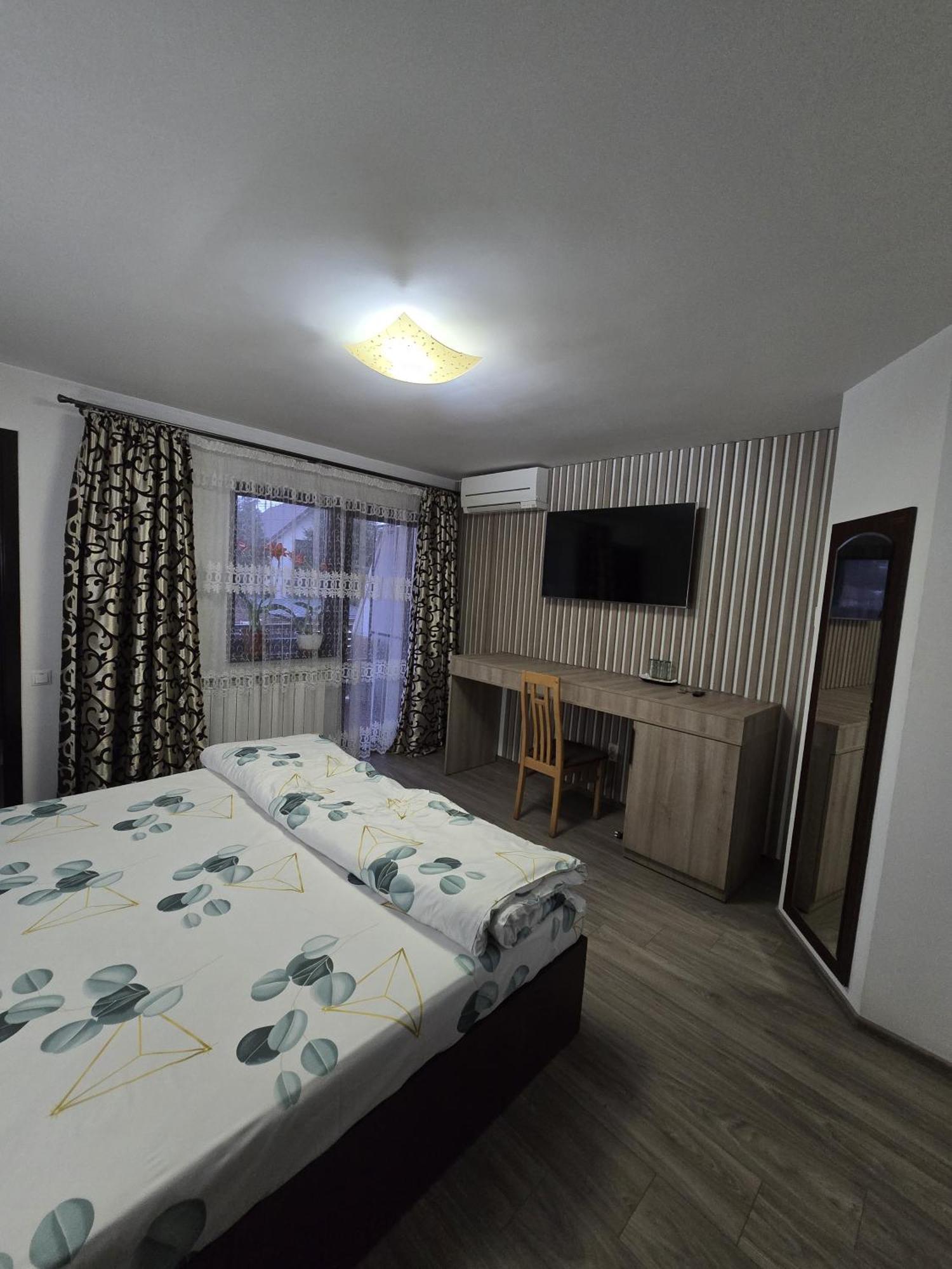Pensiunea Andrei Râmnicu Vâlcea Exterior foto