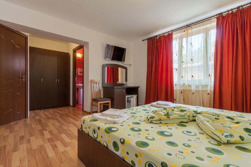 Pensiunea Andrei Râmnicu Vâlcea Exterior foto